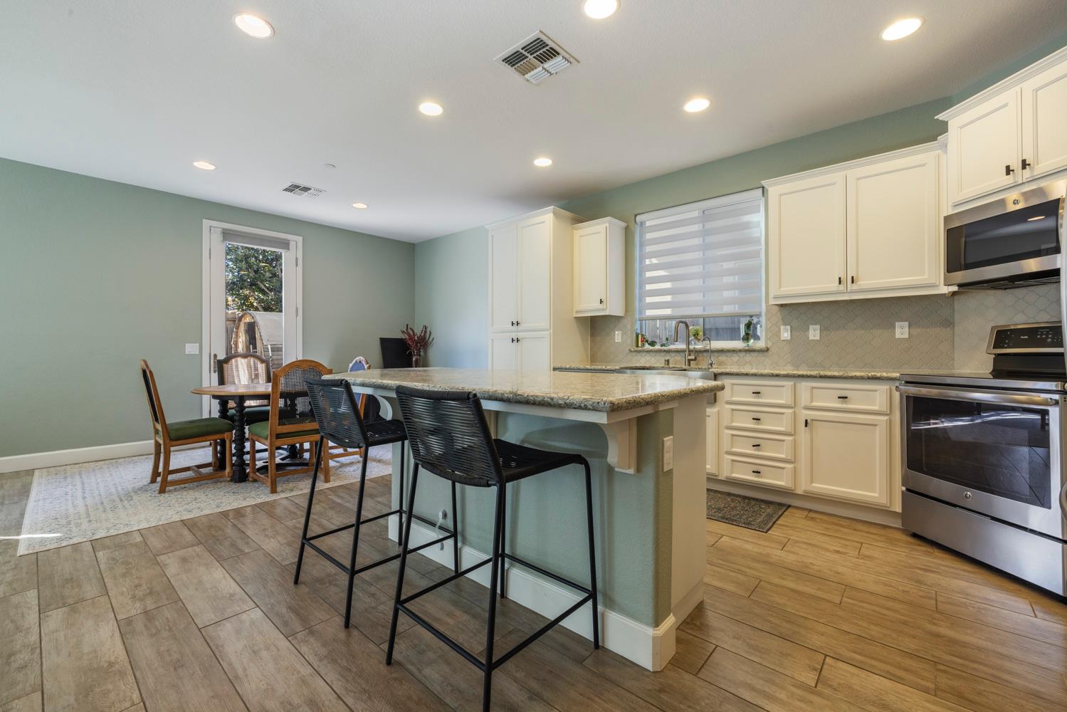 1362 Violet Way, Turlock, CA 95382