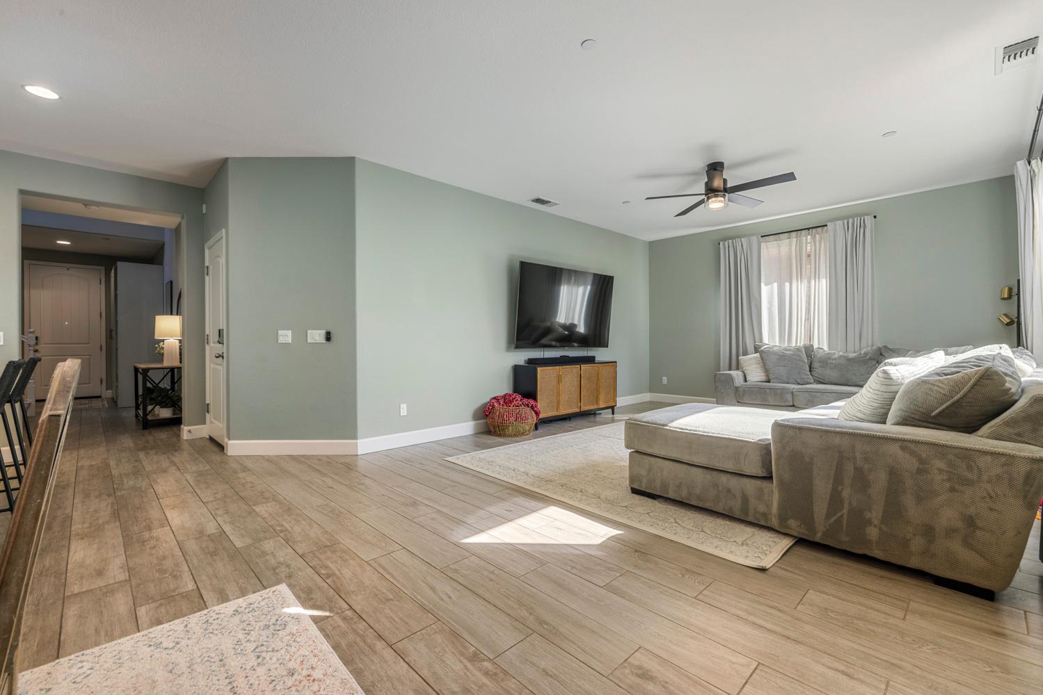 1362 Violet Way, Turlock, CA 95382