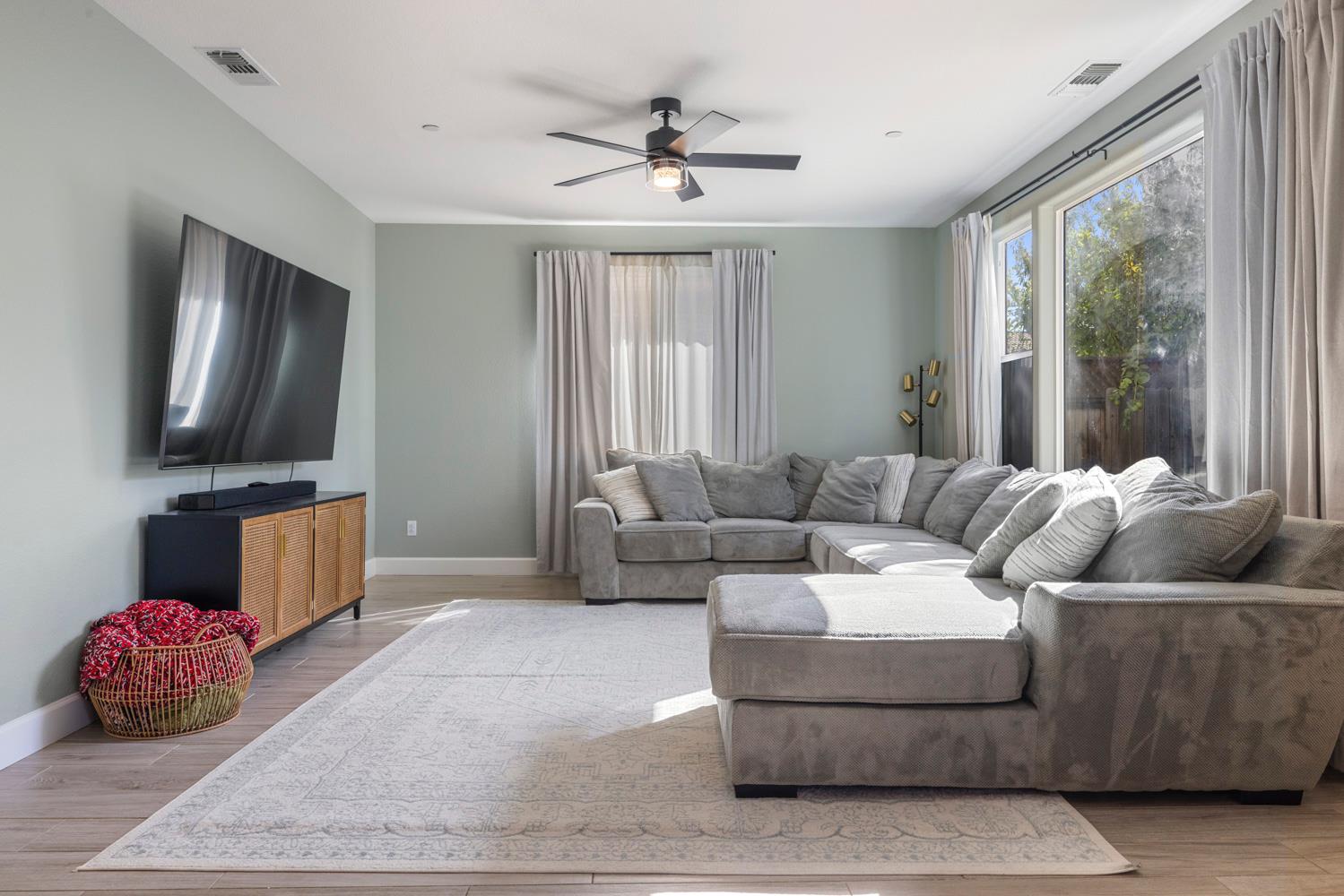 1362 Violet Way, Turlock, CA 95382