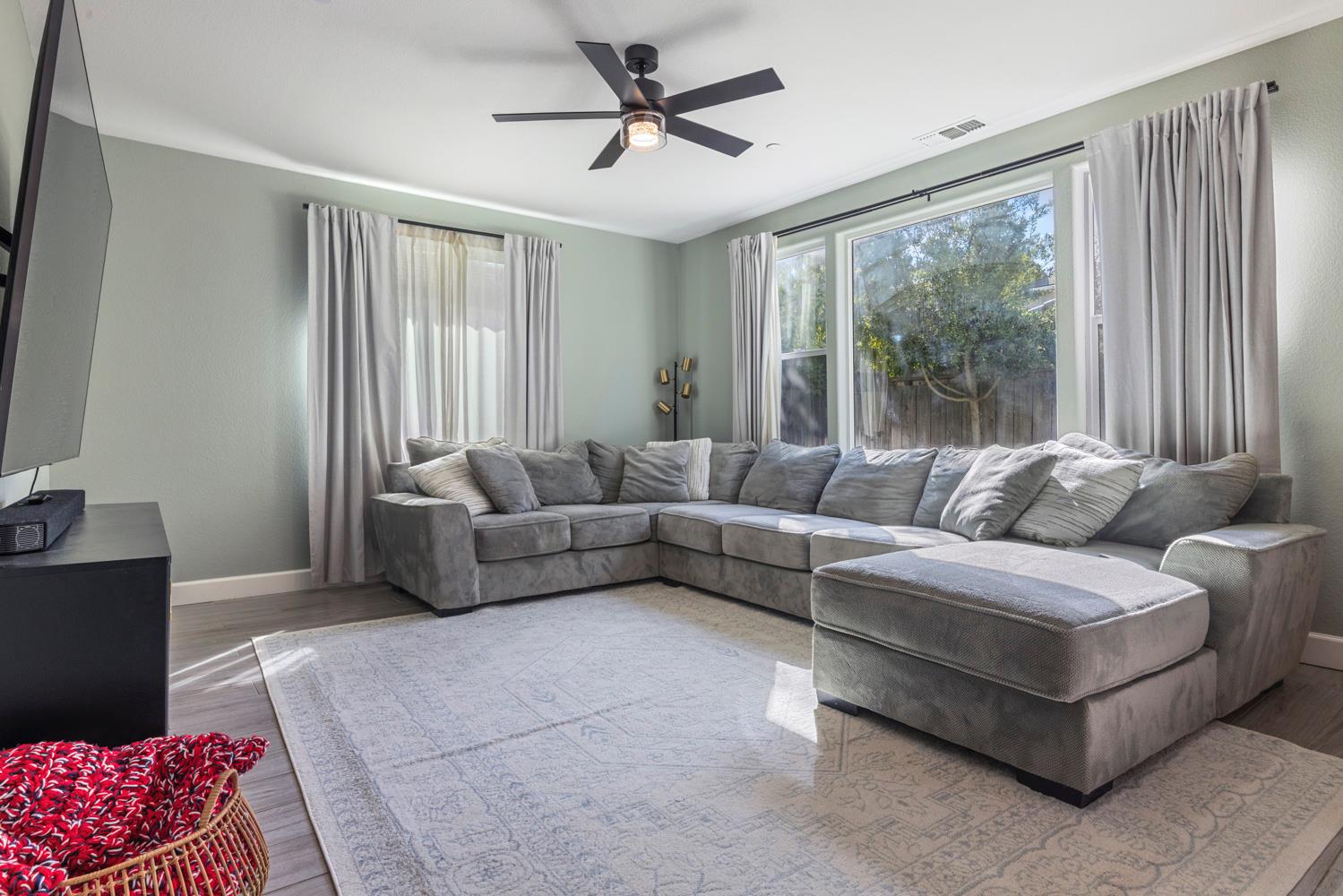 1362 Violet Way, Turlock, CA 95382