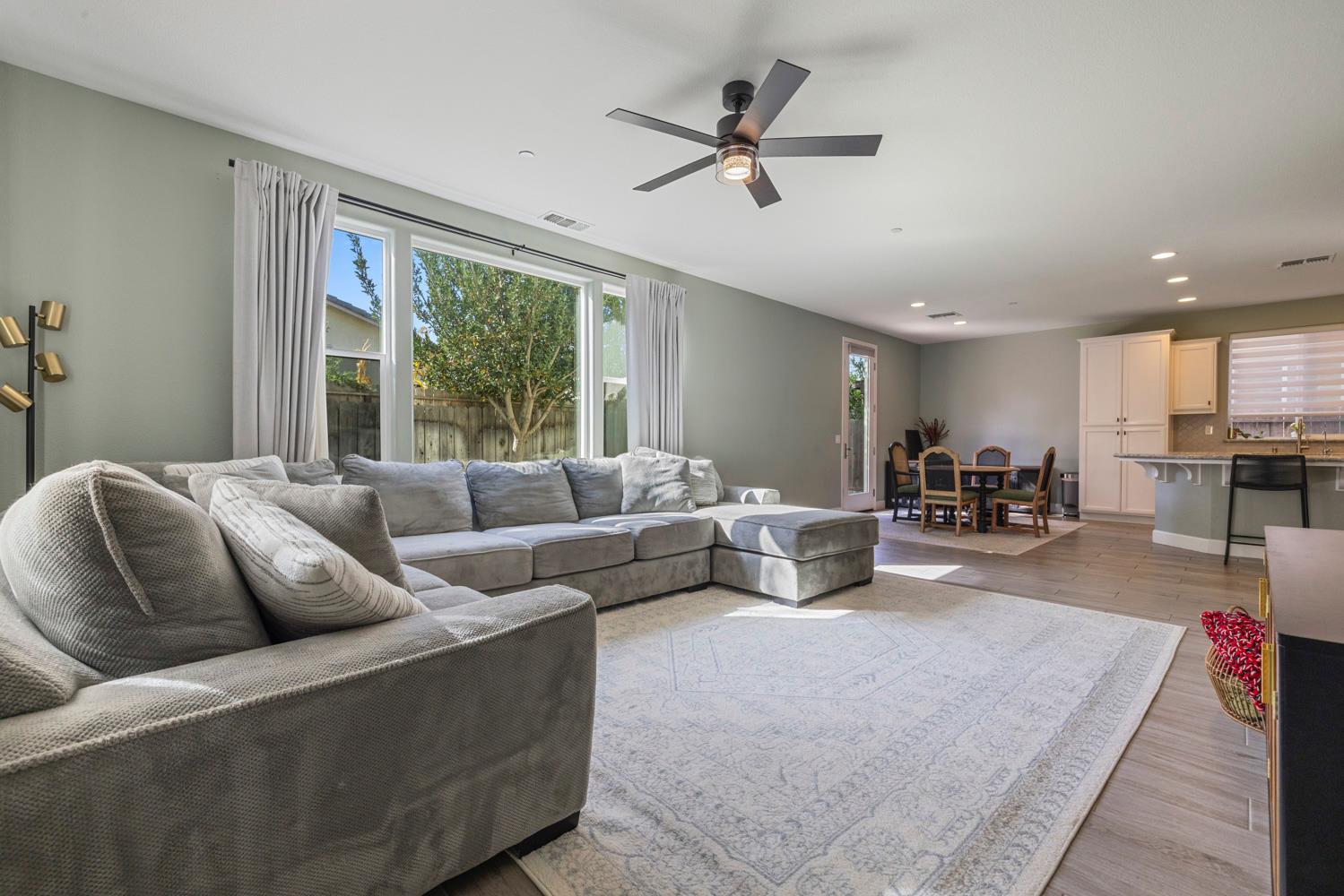1362 Violet Way, Turlock, CA 95382