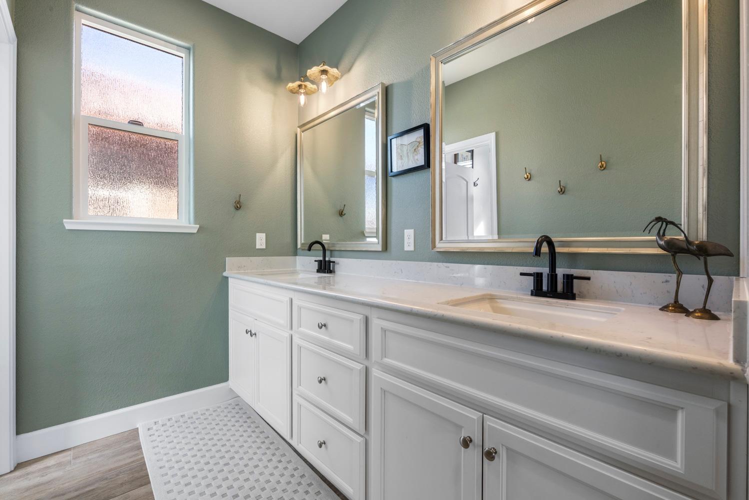 1362 Violet Way, Turlock, CA 95382