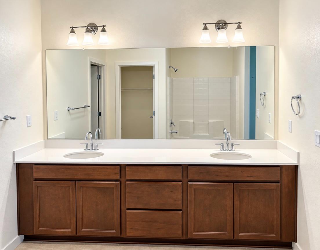 1705 Spadafore St, Los Banos, CA 93635