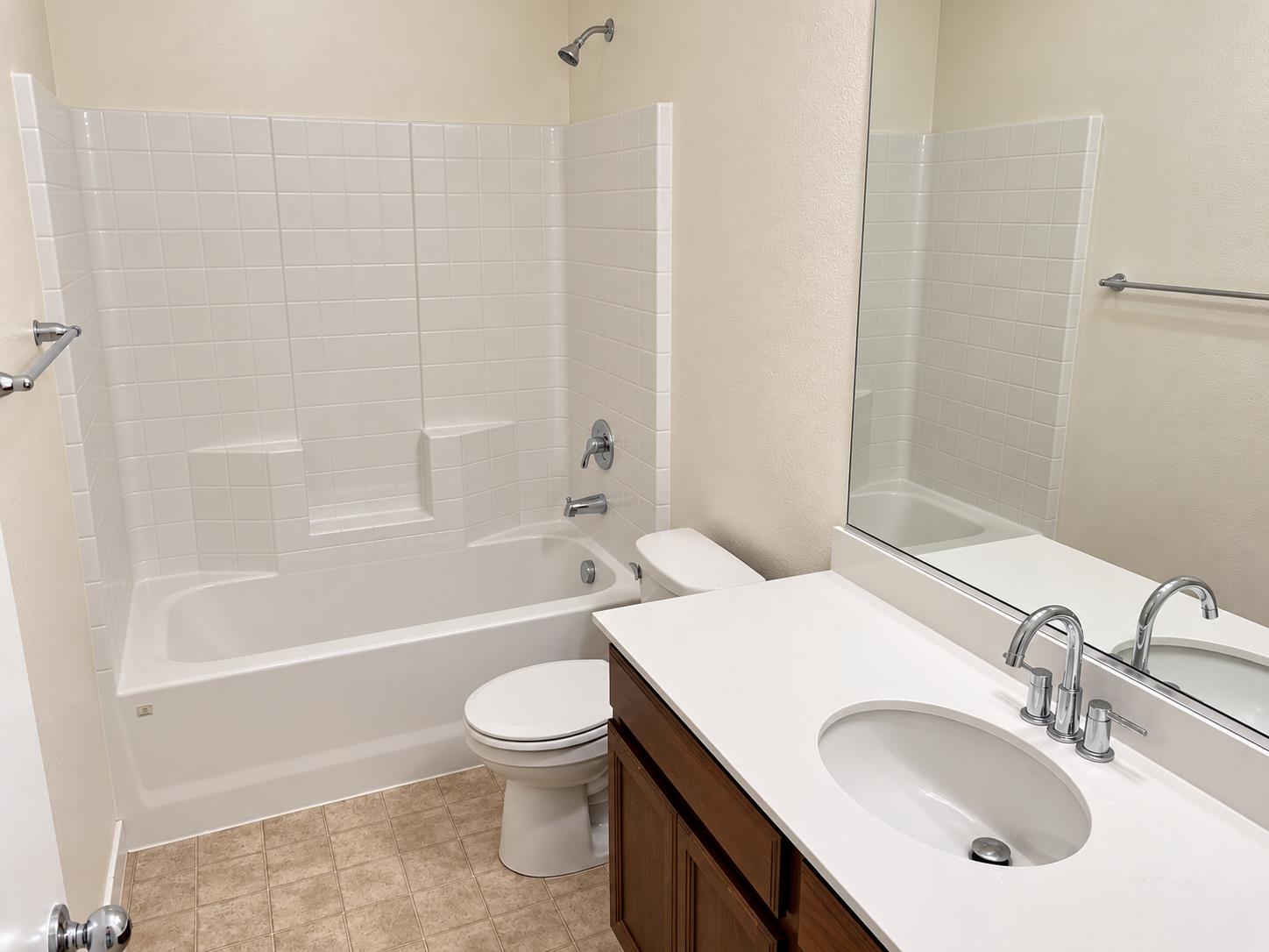 1705 Spadafore St, Los Banos, CA 93635