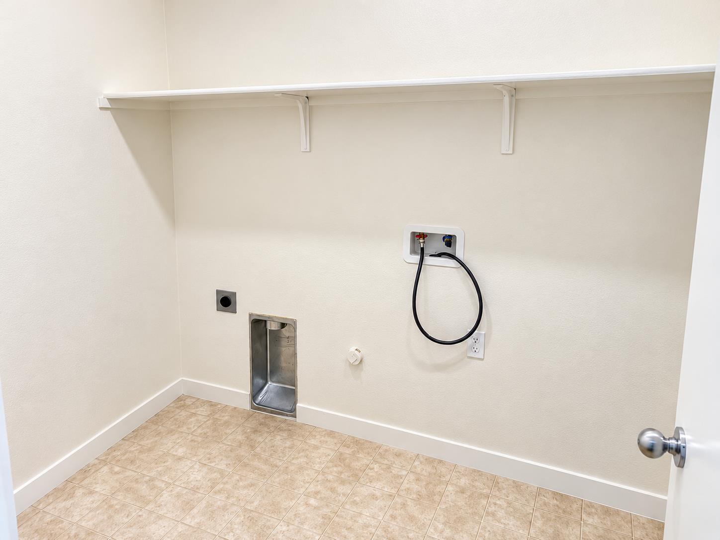 1705 Spadafore St, Los Banos, CA 93635