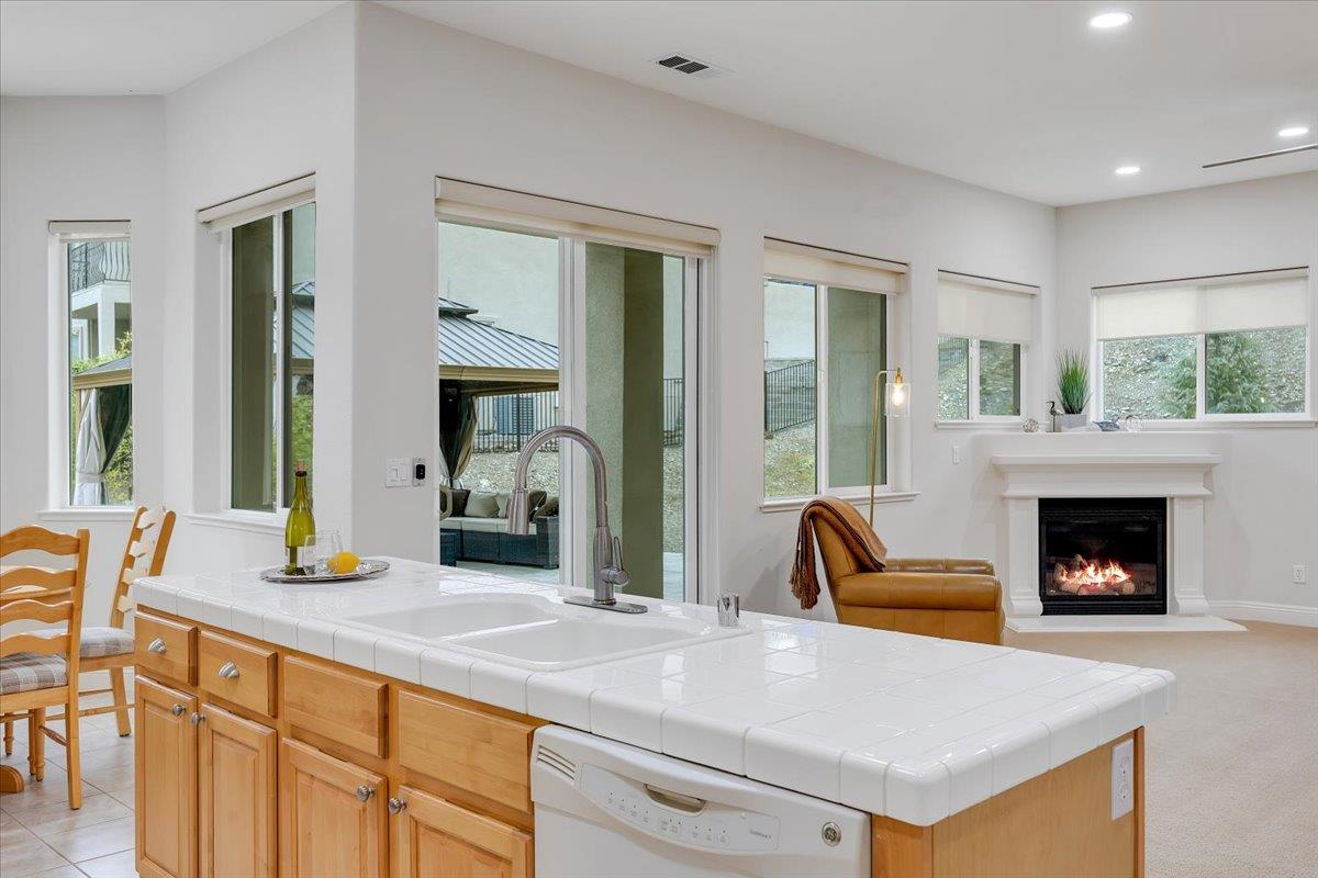 299 Calypso Beach Dr, Copperopolis, CA 95228