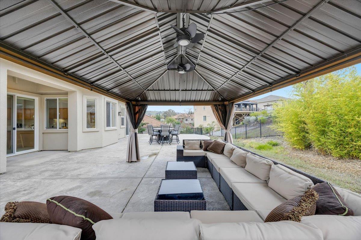 299 Calypso Beach Dr, Copperopolis, CA 95228