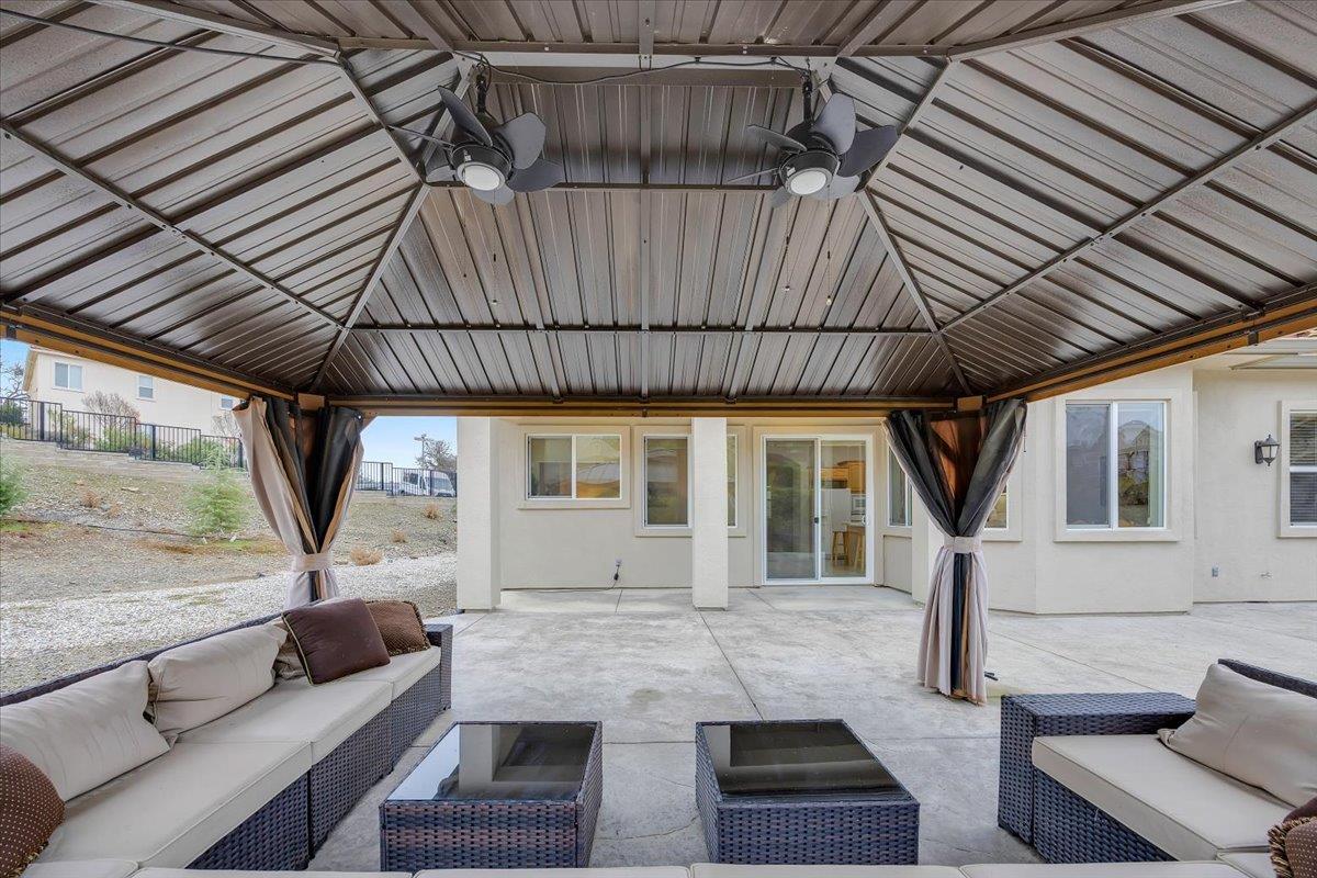 299 Calypso Beach Dr, Copperopolis, CA 95228