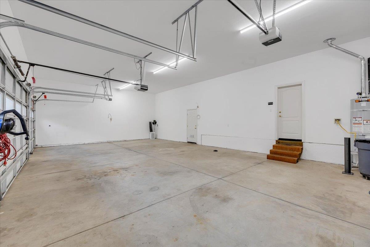 299 Calypso Beach Dr, Copperopolis, CA 95228