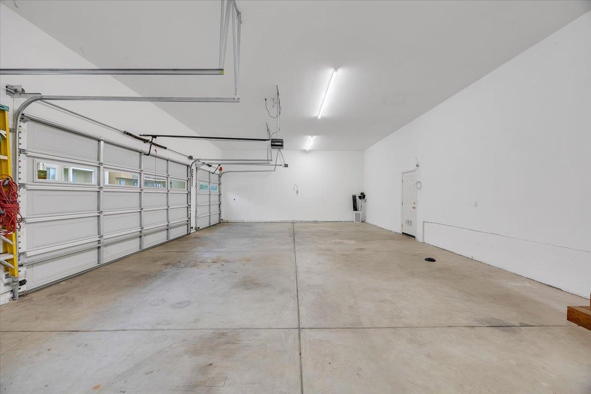 299 Calypso Beach Dr, Copperopolis, CA 95228