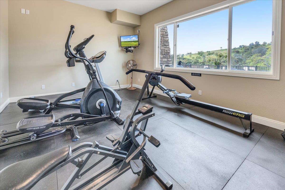 299 Calypso Beach Dr, Copperopolis, CA 95228