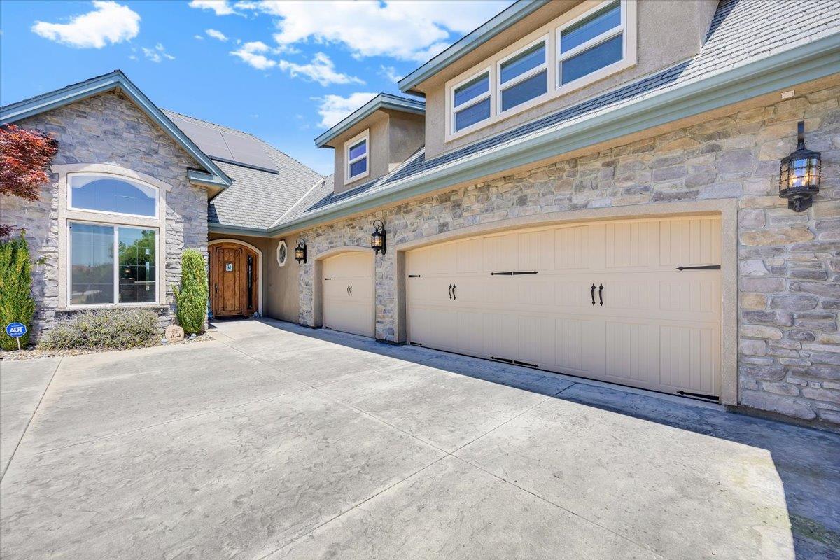 2491 Oak Creek Dr, Copperopolis, CA 95228