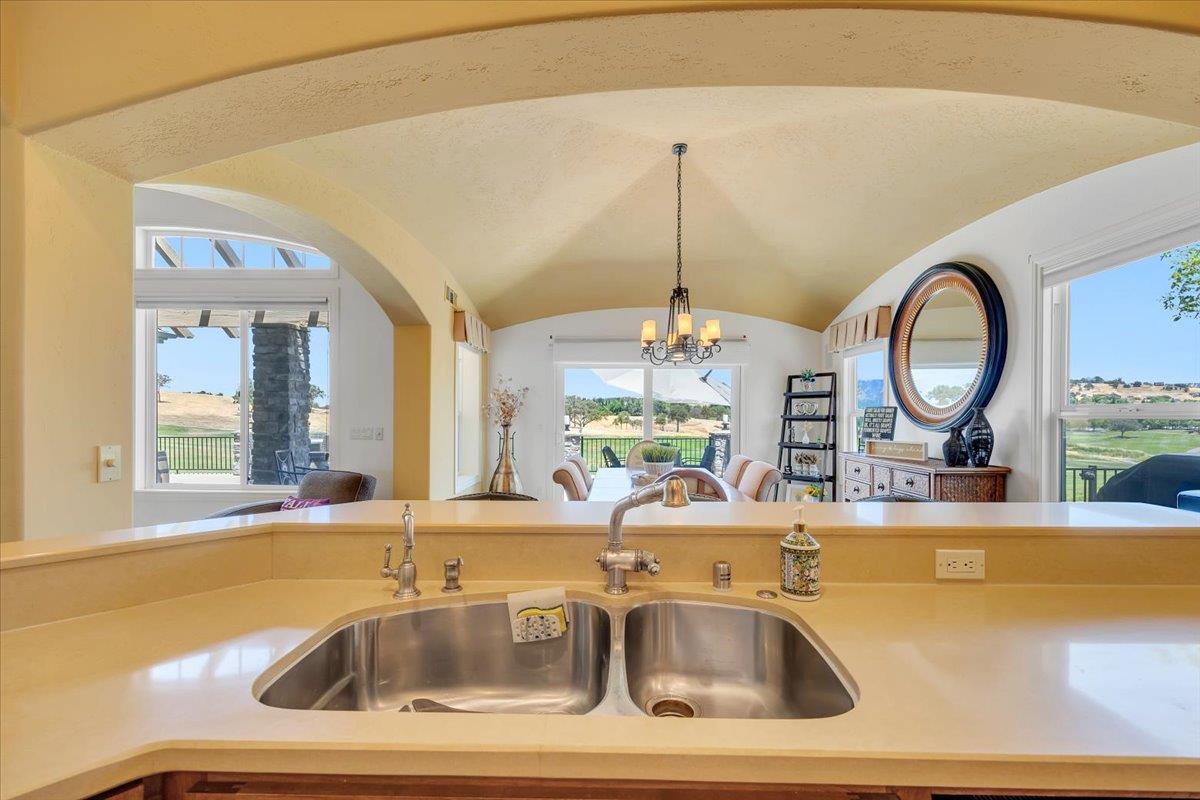 2491 Oak Creek Dr, Copperopolis, CA 95228