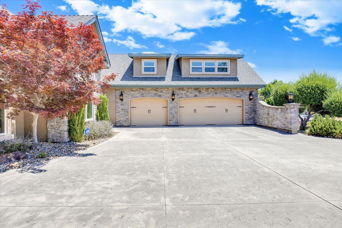 2491 Oak Creek Dr, Copperopolis, CA 95228