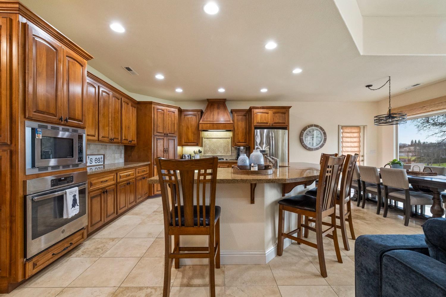 16 Flagstone Ct, Copperopolis, CA 95228