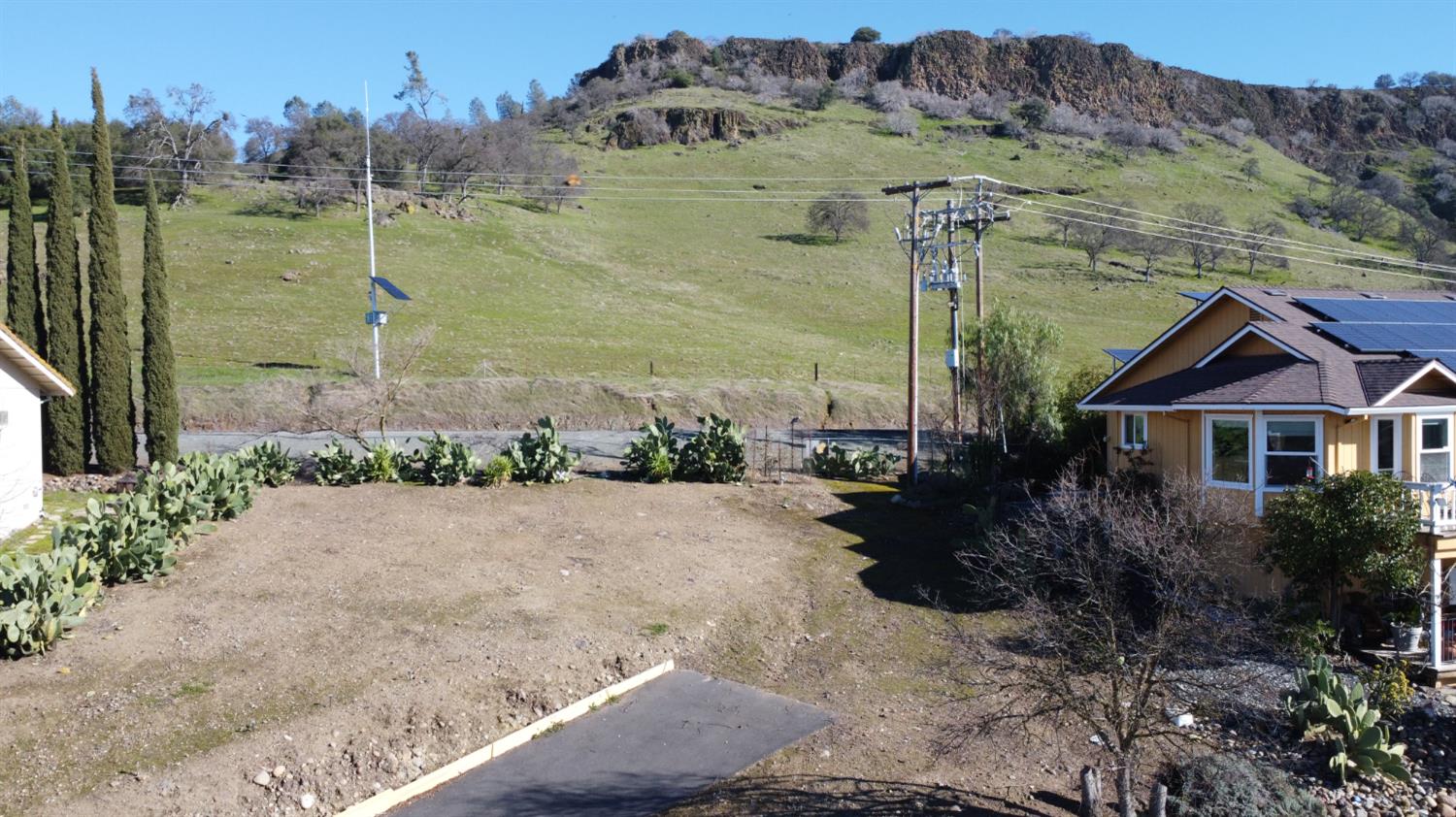 605 Poker Flat Rd, Copperopolis, CA 95228