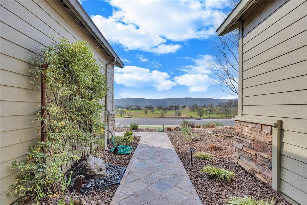 300 Rock Ridge Ln Ln, Copperopolis, CA 95228