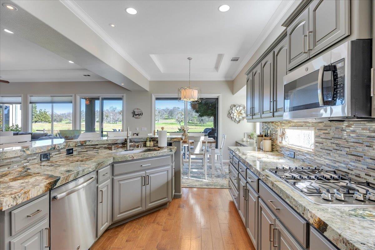 300 Rock Ridge Ln Ln, Copperopolis, CA 95228