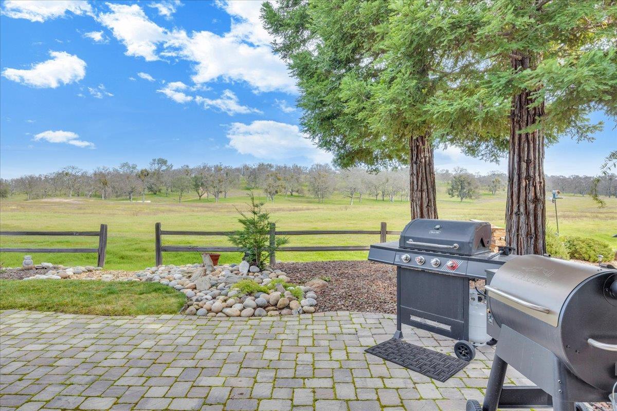 300 Rock Ridge Ln Ln, Copperopolis, CA 95228