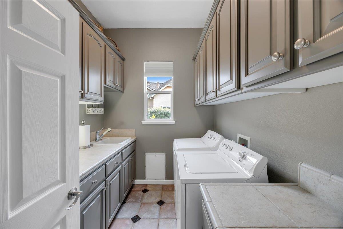 300 Rock Ridge Ln Ln, Copperopolis, CA 95228