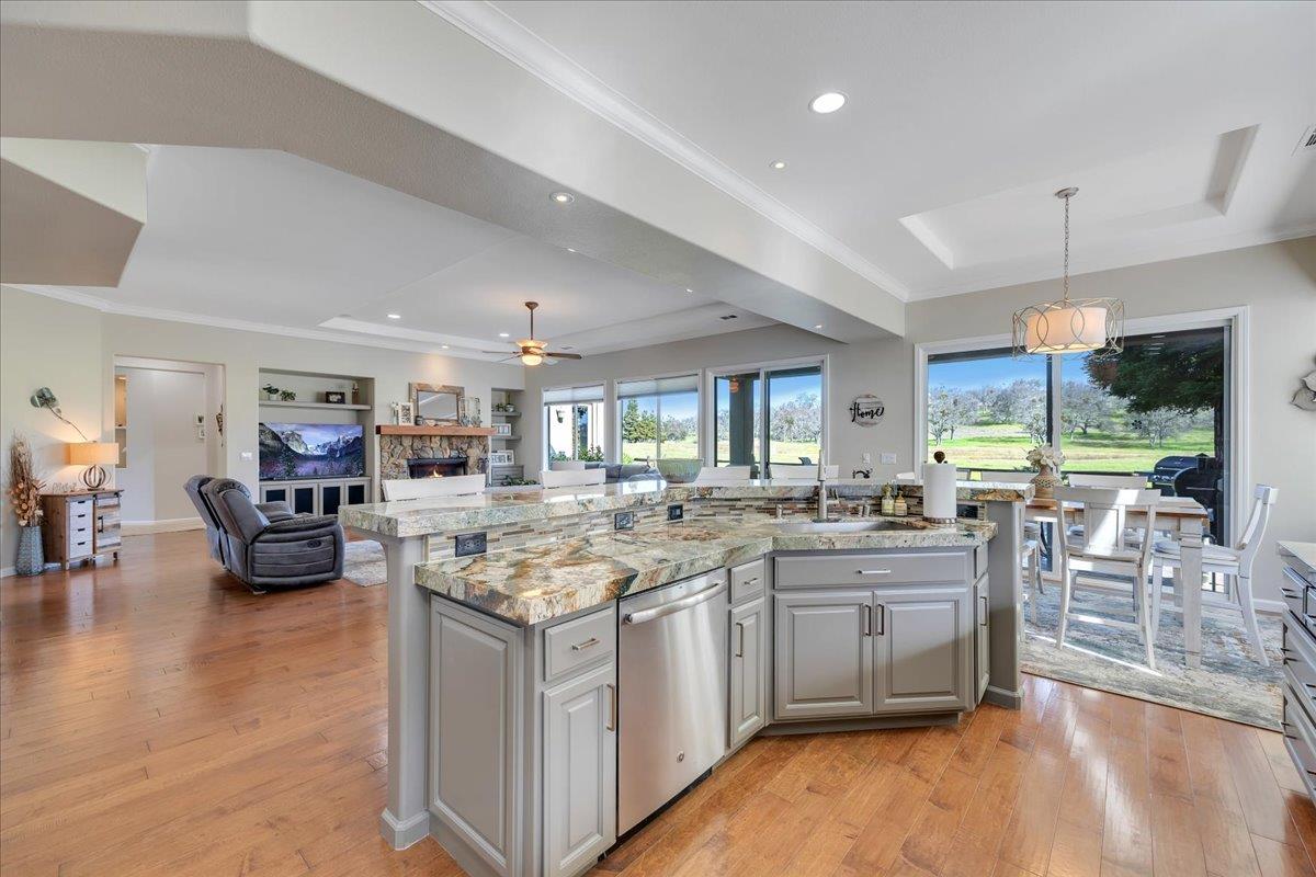 300 Rock Ridge Ln Ln, Copperopolis, CA 95228