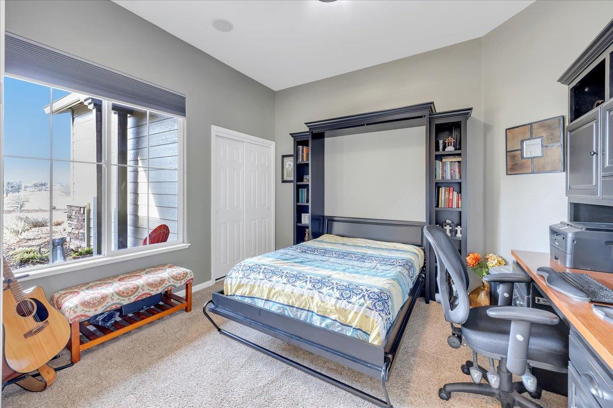 300 Rock Ridge Ln Ln, Copperopolis, CA 95228