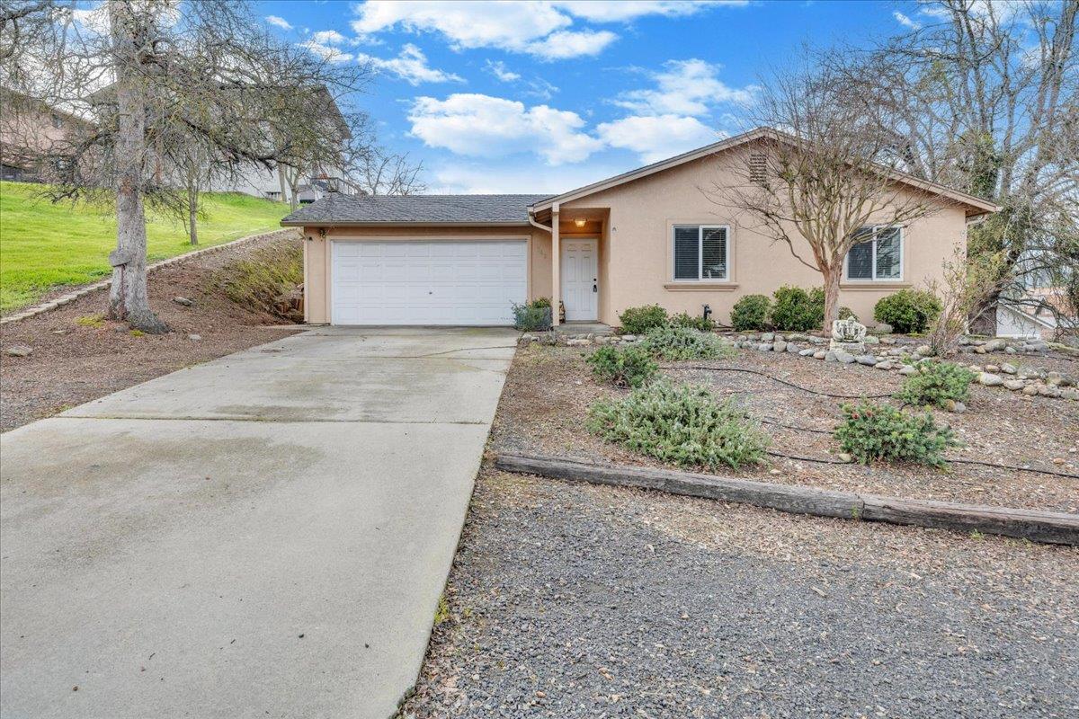 342 Poker Flat Rd, Copperopolis, CA 95228