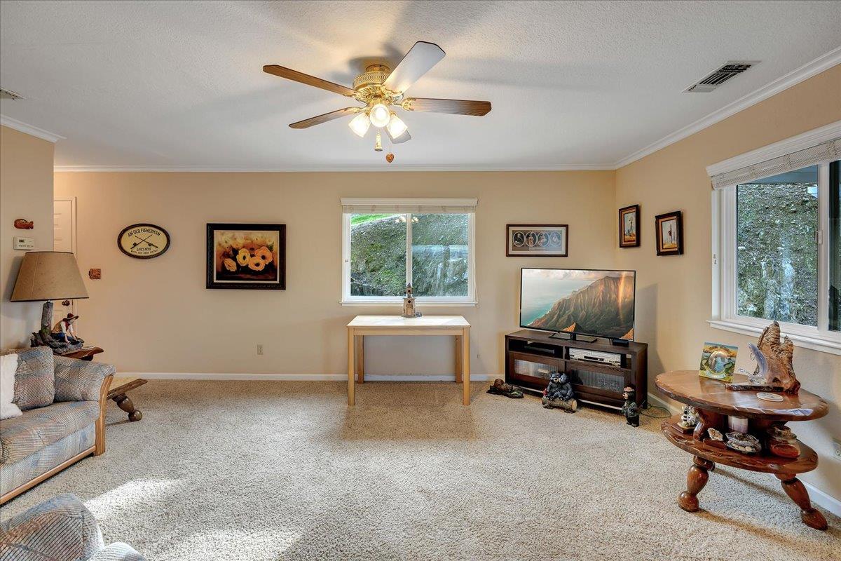 342 Poker Flat Rd, Copperopolis, CA 95228