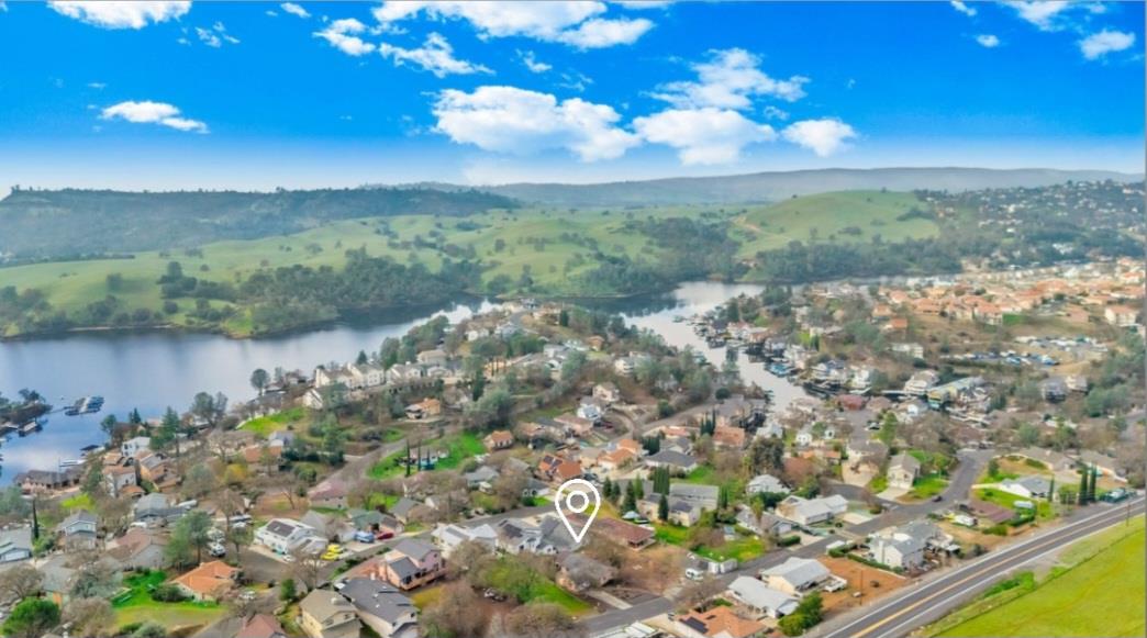 342 Poker Flat Rd, Copperopolis, CA 95228