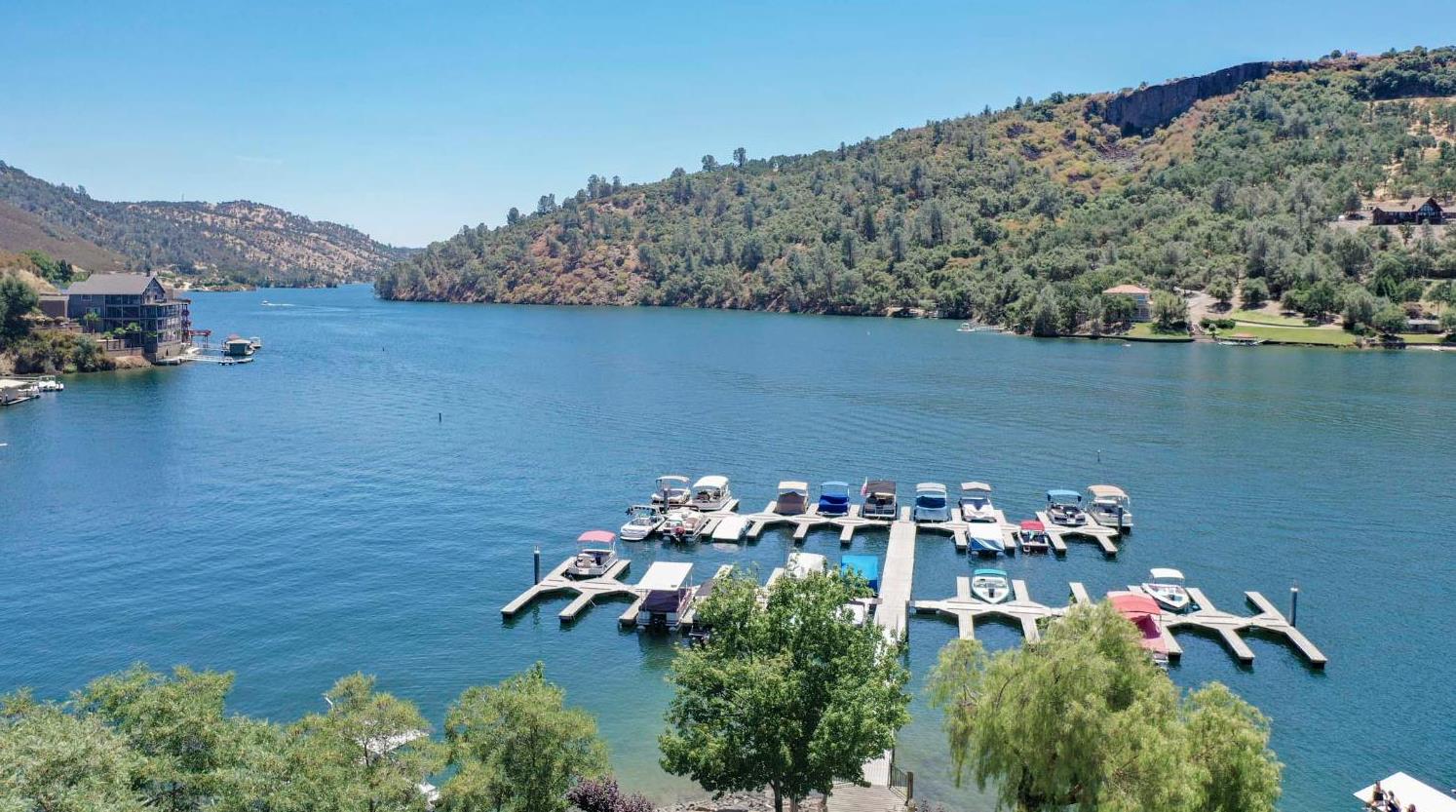 342 Poker Flat Rd, Copperopolis, CA 95228