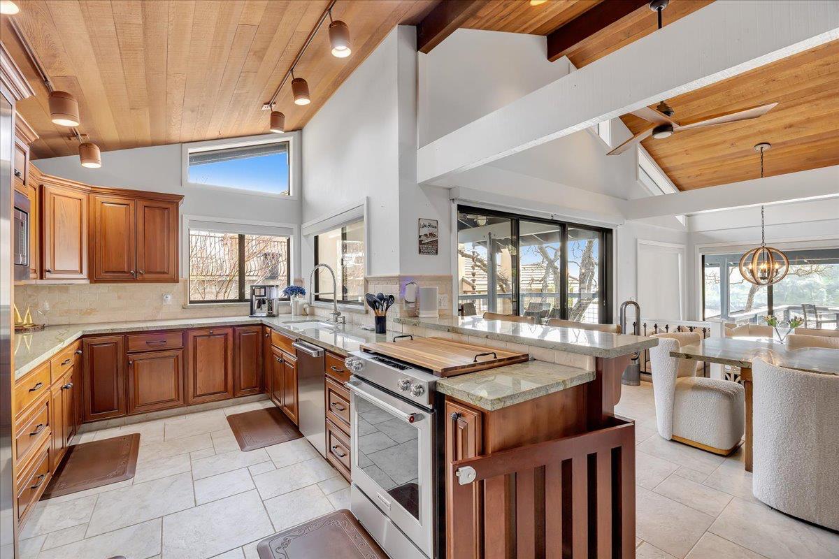 870 Bret Harte Dr, Copperopolis, CA 95228