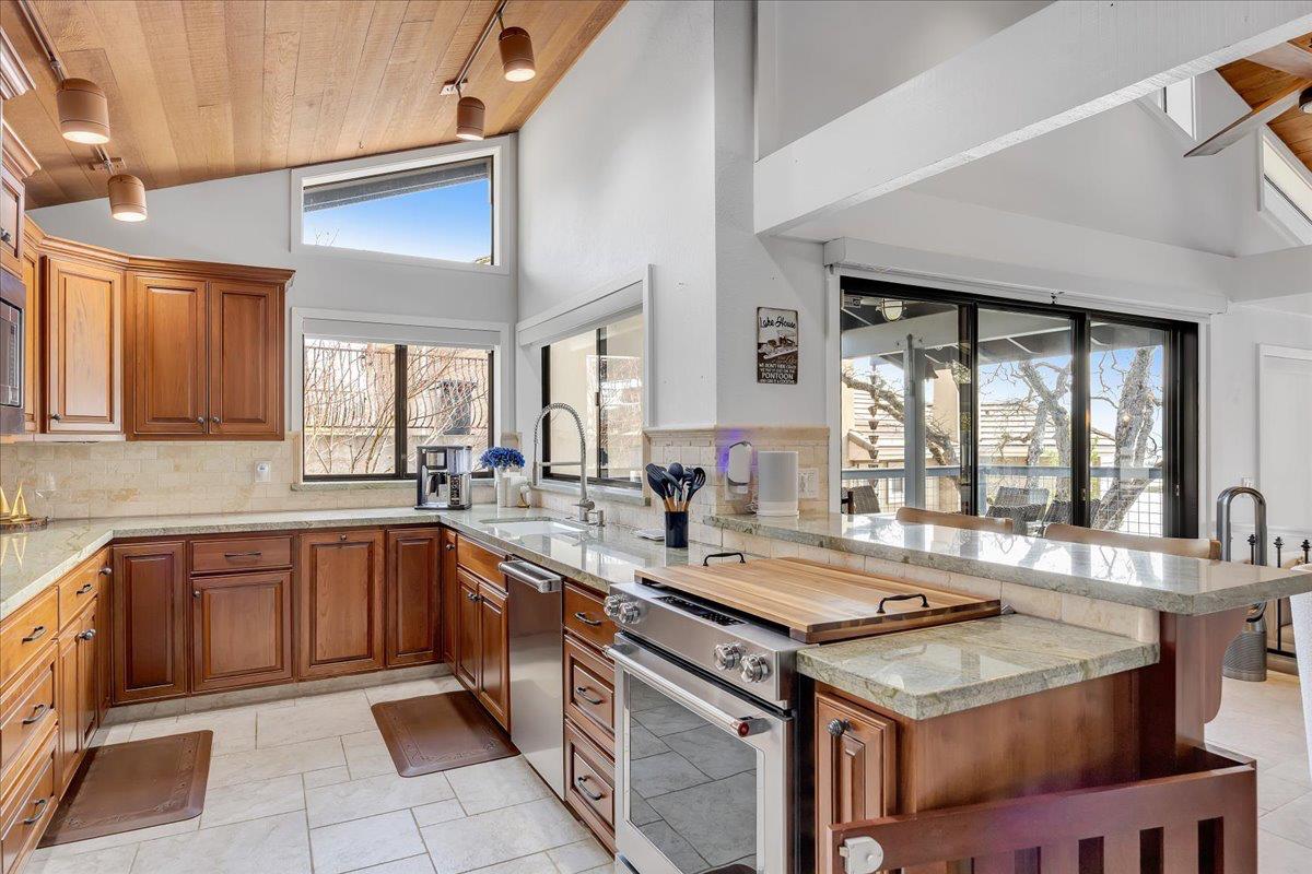 870 Bret Harte Dr, Copperopolis, CA 95228