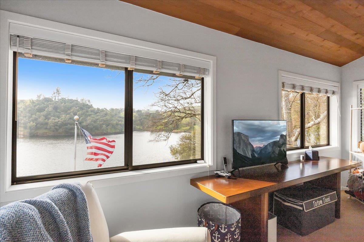 870 Bret Harte Dr, Copperopolis, CA 95228