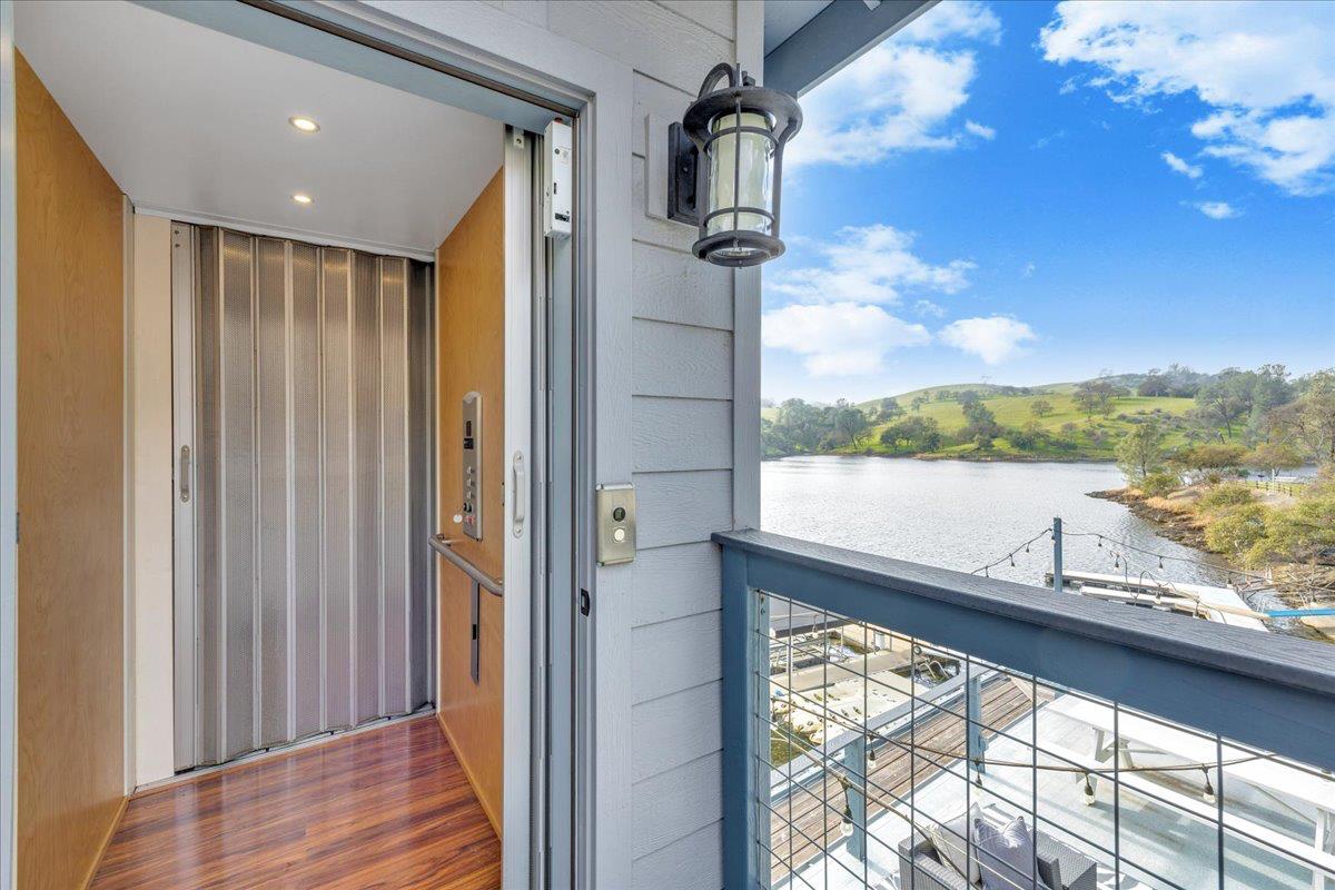 870 Bret Harte Dr, Copperopolis, CA 95228