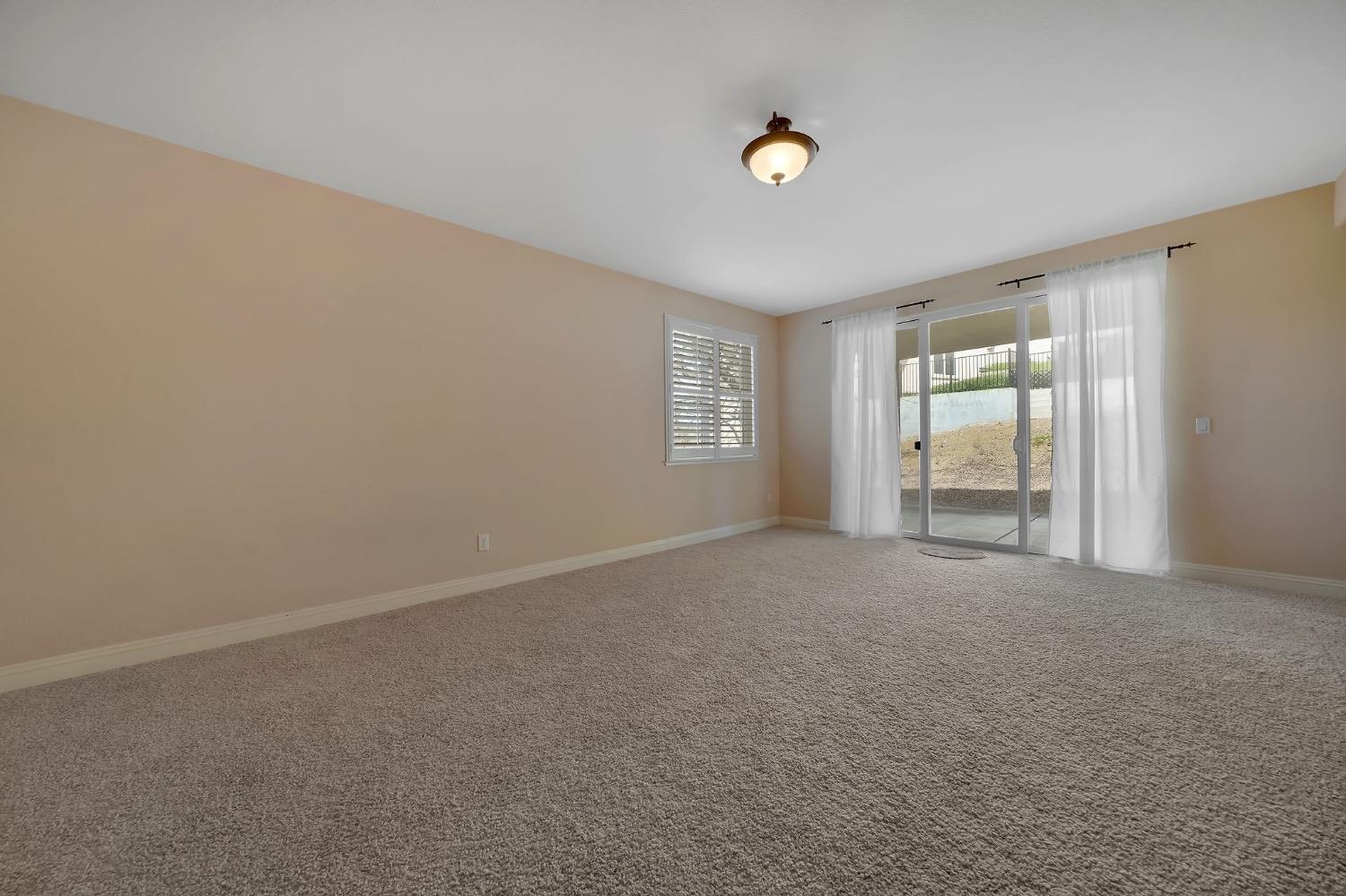 66 Argonaut Dr, Copperopolis, CA 95228