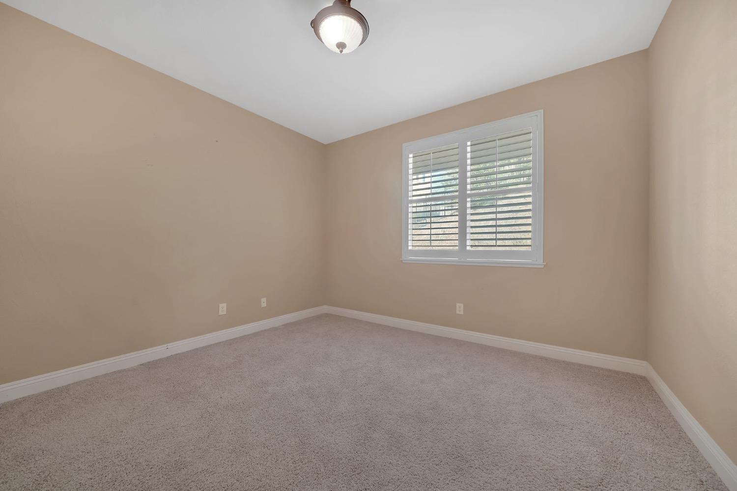 66 Argonaut Dr, Copperopolis, CA 95228