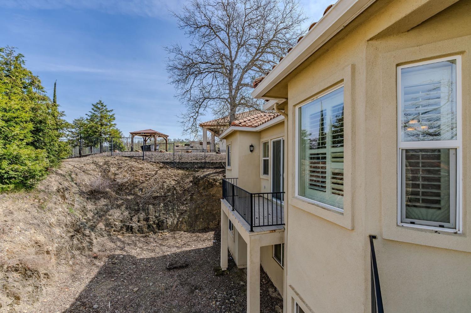 66 Argonaut Dr, Copperopolis, CA 95228