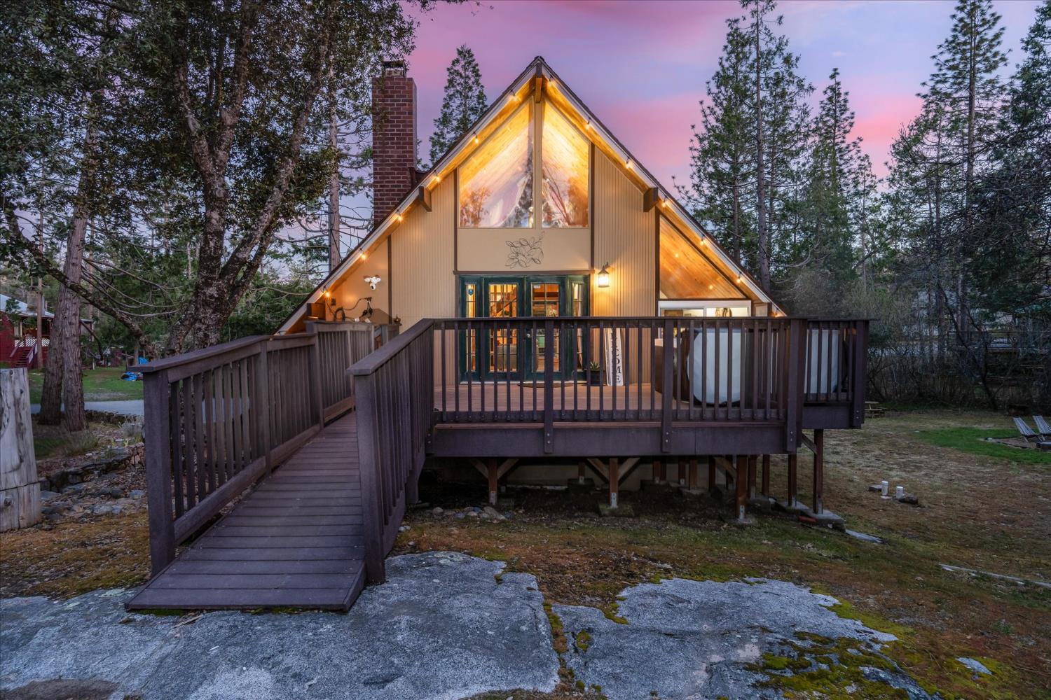 52966 Chapparal Dr, Oakhurst, CA 93644