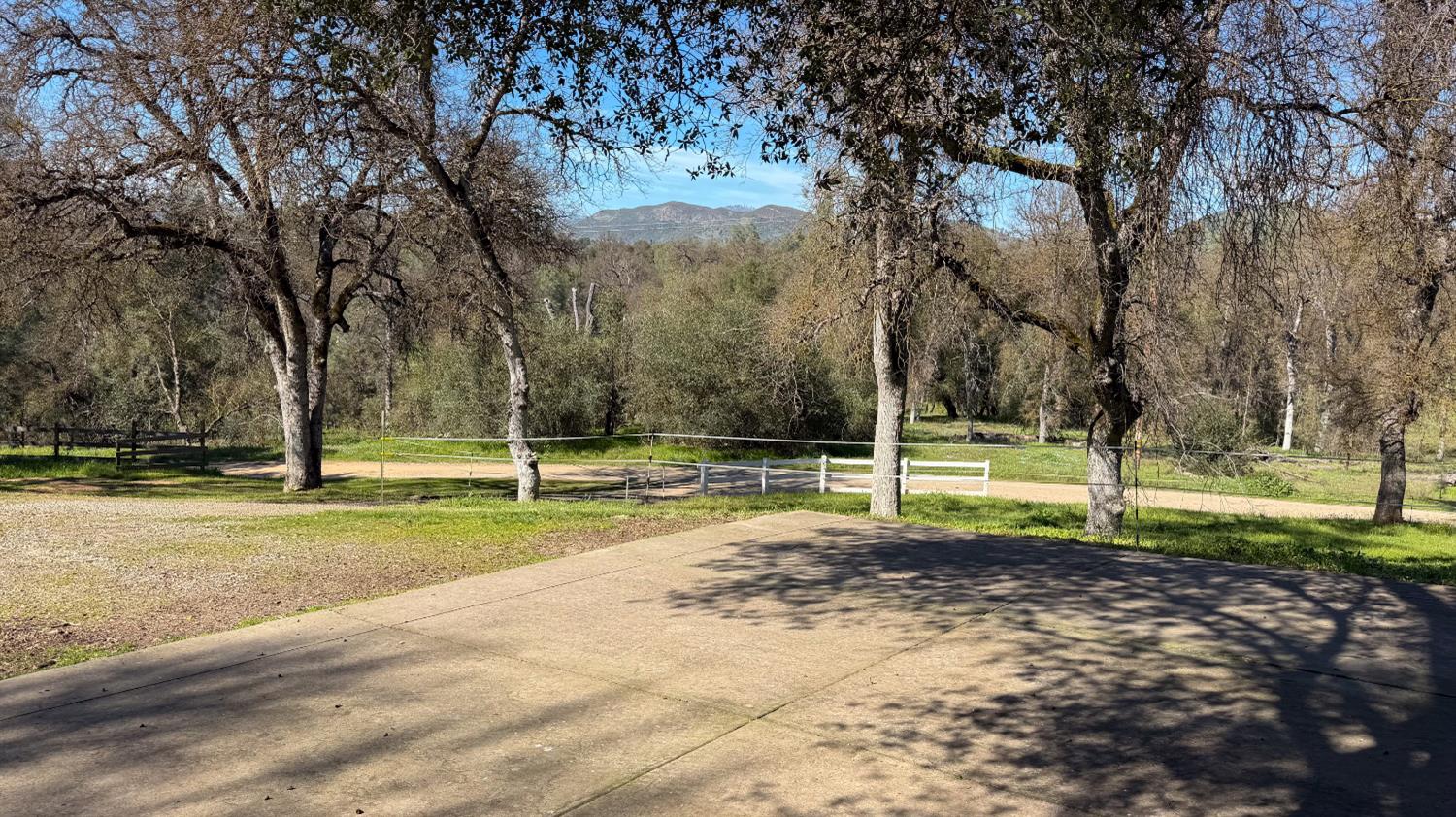 4421 Scrubby Oak Dr, Mariposa, CA 95338