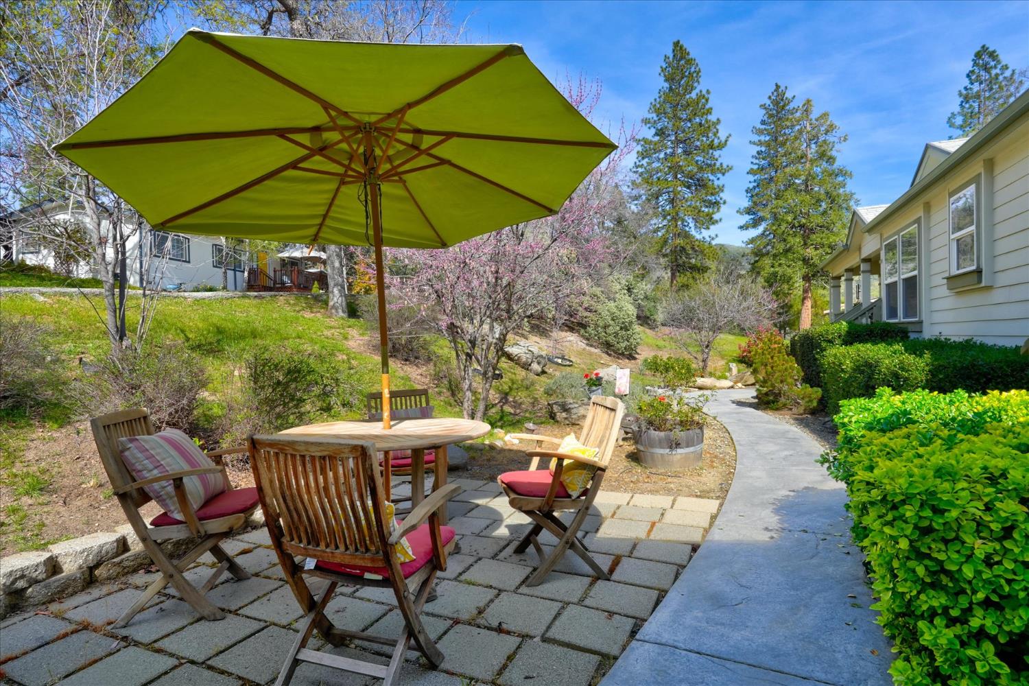 43555 Highway 41 #47, Oakhurst, CA 93644