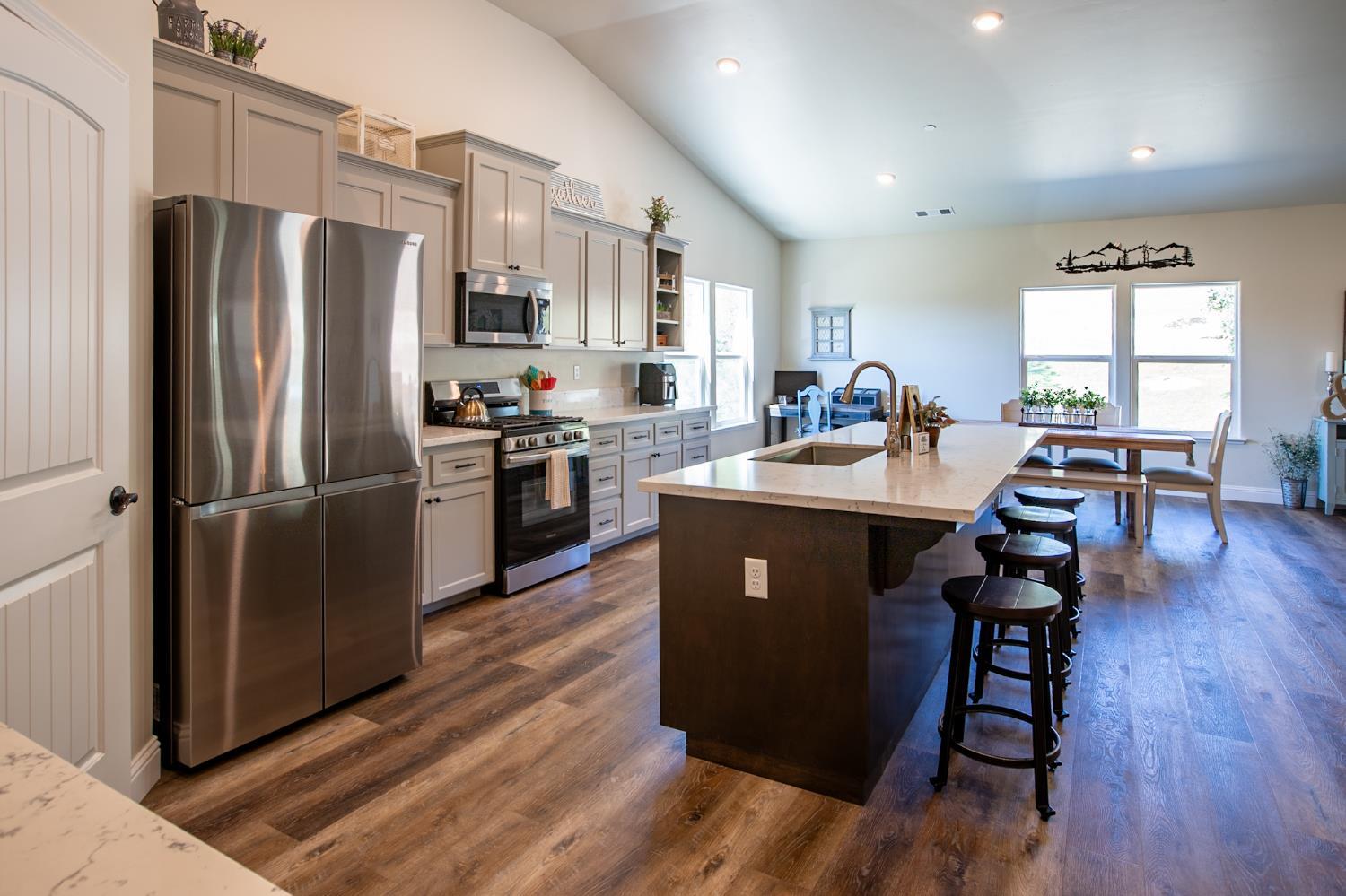 29200 Acorn Ct, Coarsegold, CA 93614