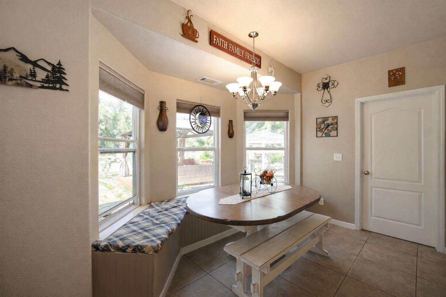 41121 Long Hollow Dr, Coarsegold, CA 93614