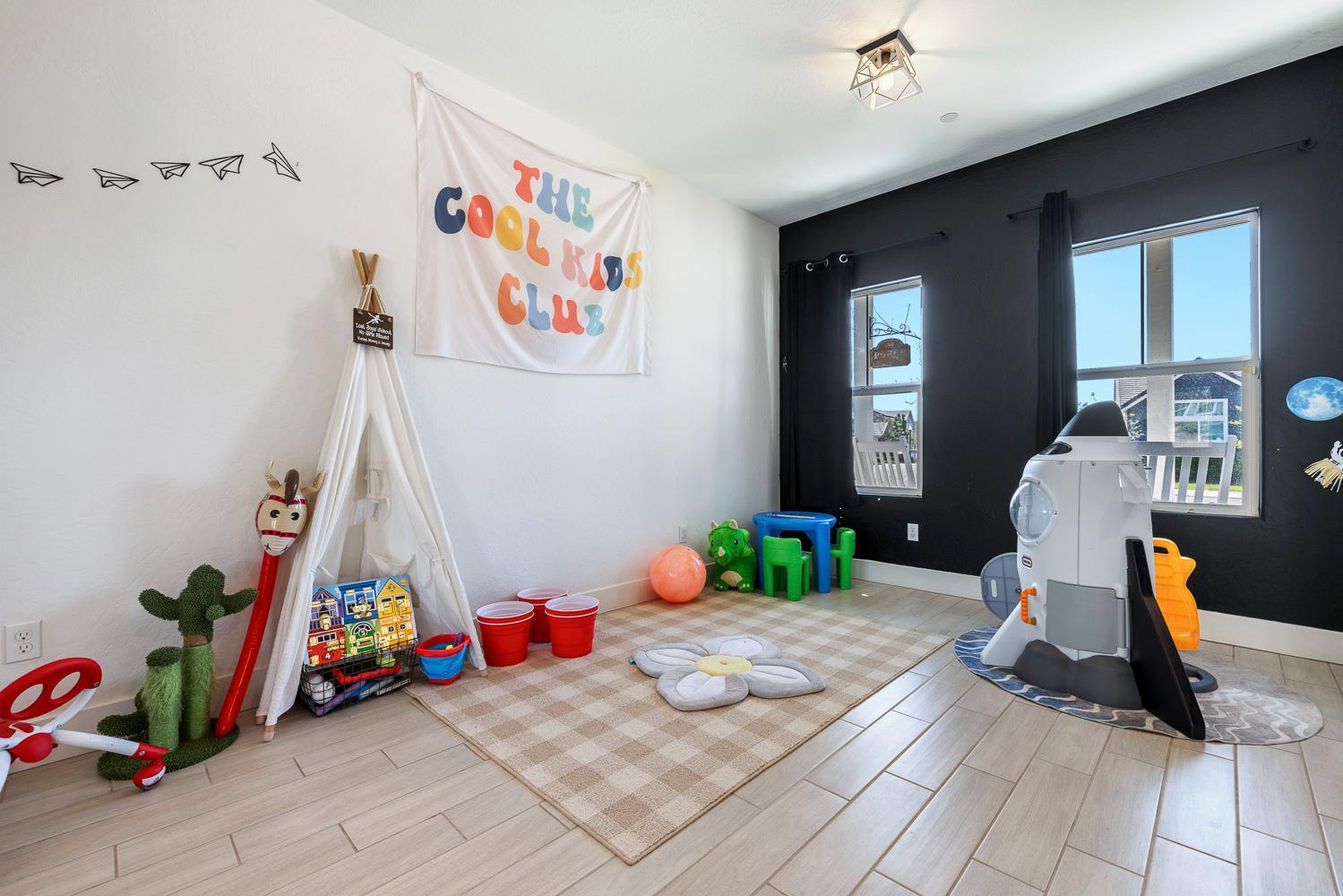 246 Huntington Ave, Madera, CA 93636