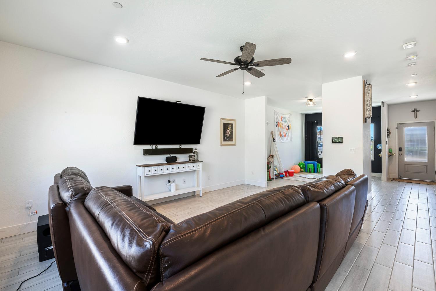246 Huntington Ave, Madera, CA 93636