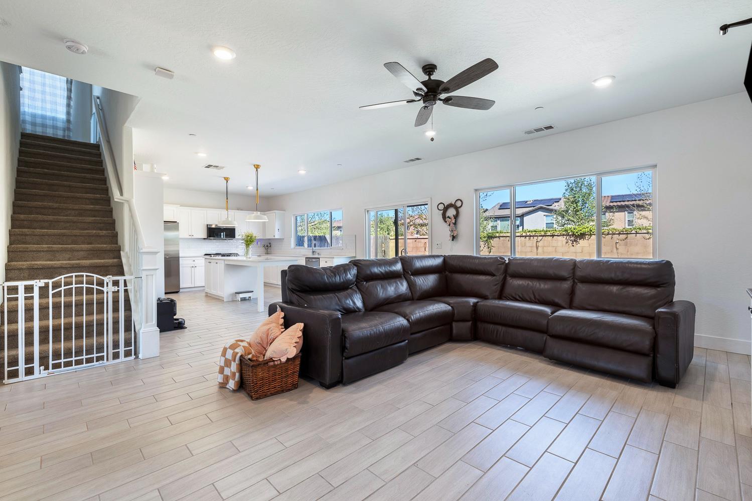 246 Huntington Ave, Madera, CA 93636