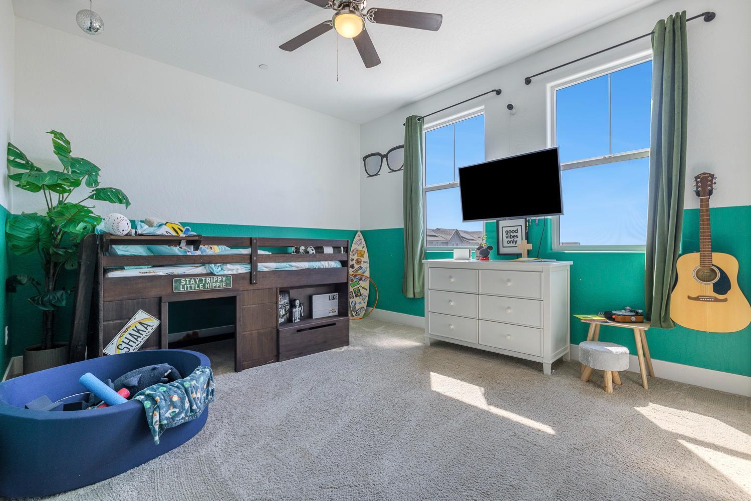 246 Huntington Ave, Madera, CA 93636