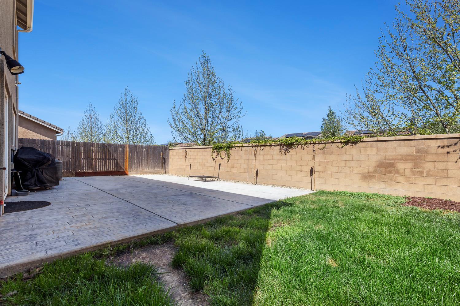 246 Huntington Ave, Madera, CA 93636
