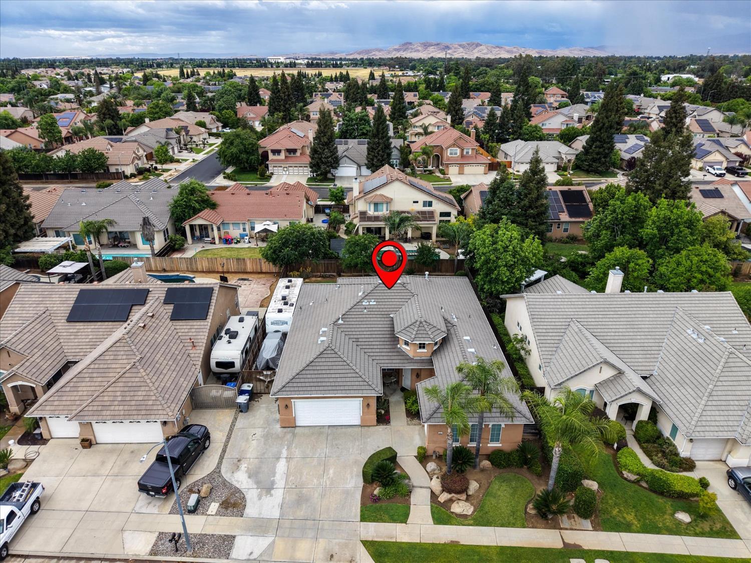 2927 Browning Ave, Clovis, CA 93611