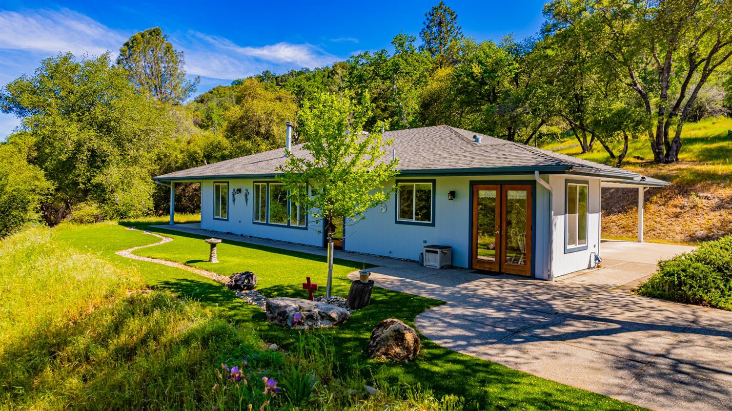 50359 Dovewood Ln, Oakhurst, CA 93644