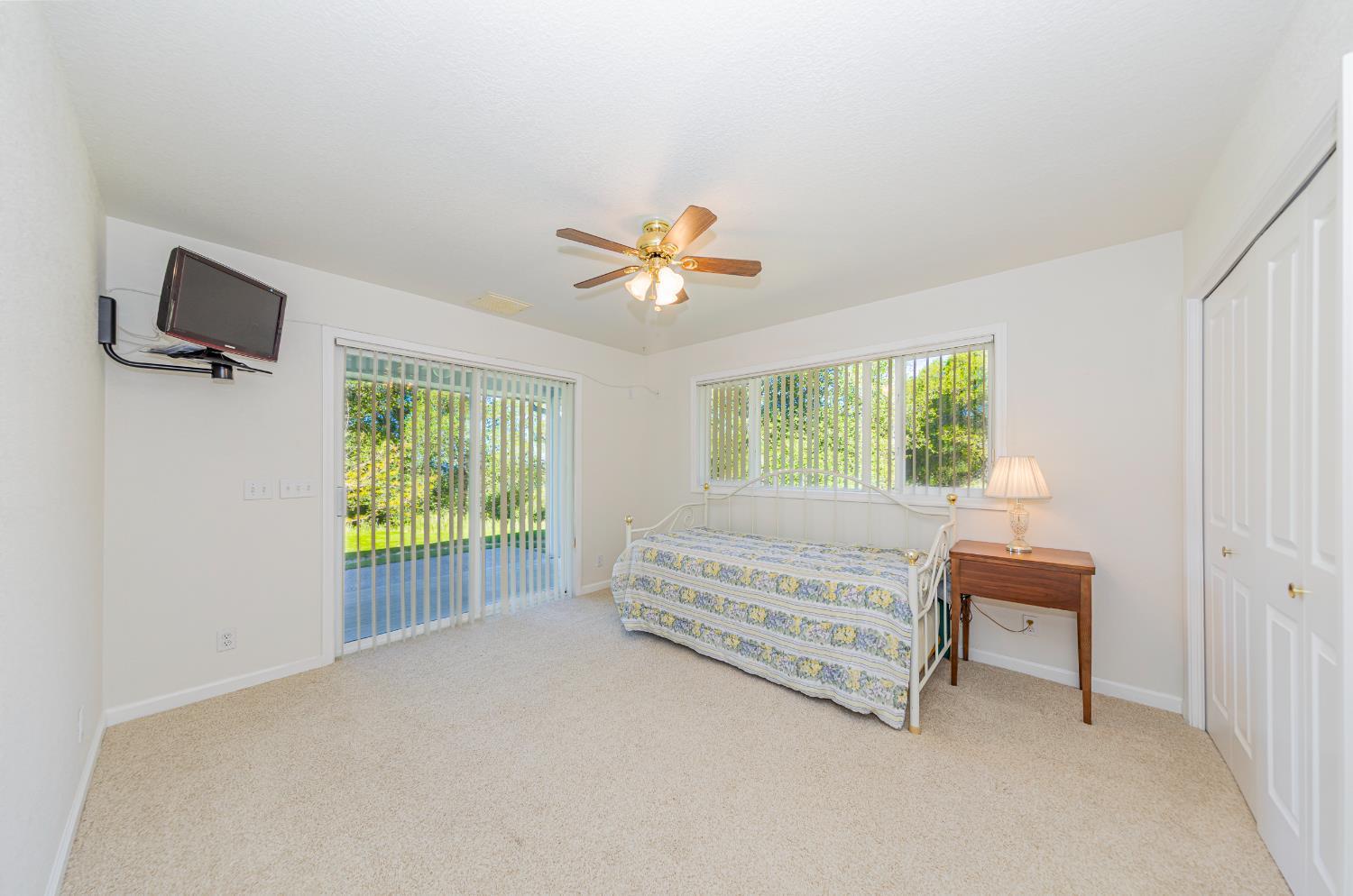 50359 Dovewood Ln, Oakhurst, CA 93644